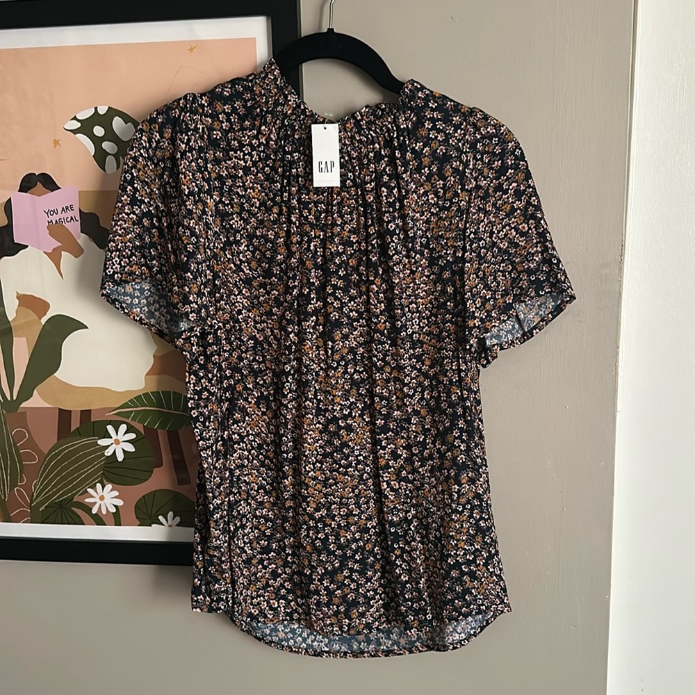 NWT Gap Floral Blouse - Size Small